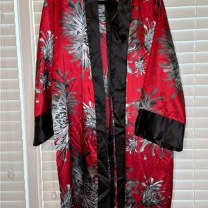 Avenue Red and Black Floral Robe